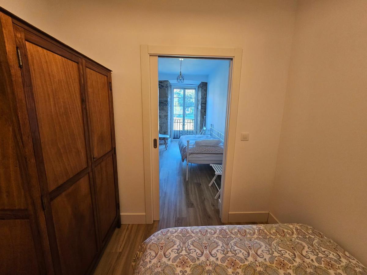 Apartamentos En El Centro - Plaza De Amboage - Wifi 페레올 외부 사진