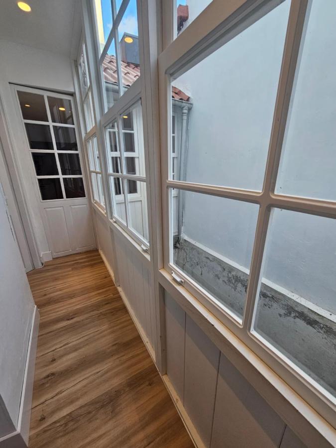 Apartamentos En El Centro - Plaza De Amboage - Wifi 페레올 외부 사진