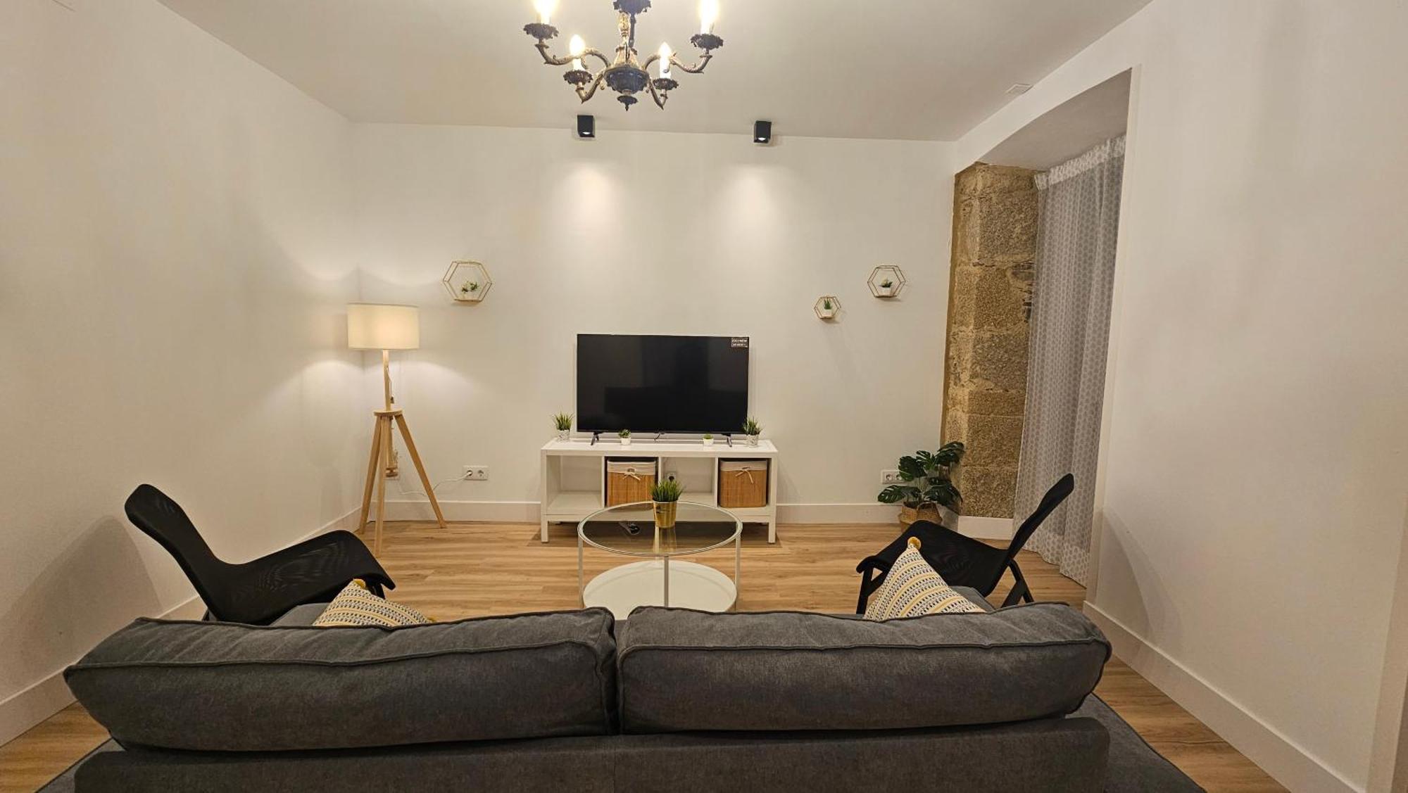 Apartamentos En El Centro - Plaza De Amboage - Wifi 페레올 외부 사진