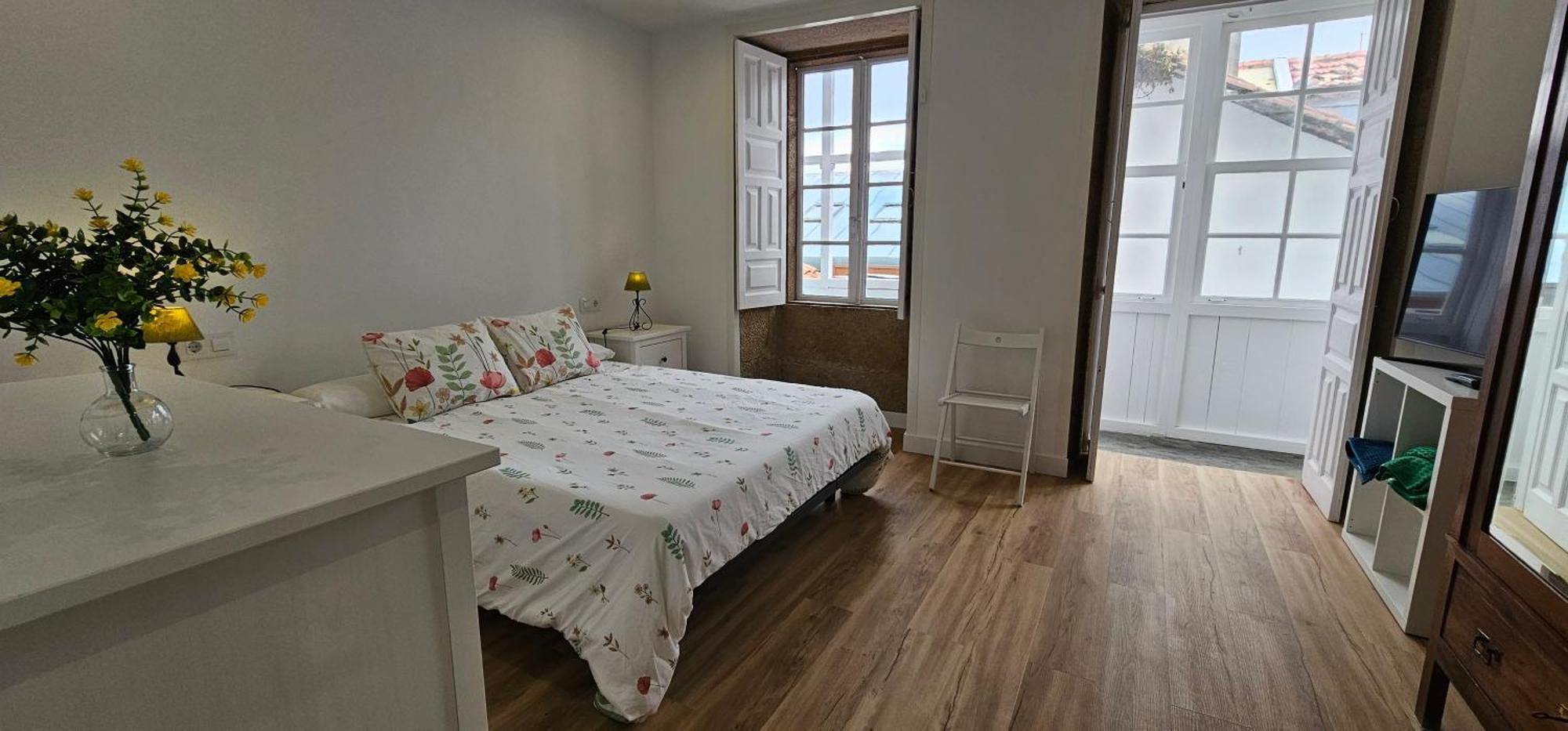 Apartamentos En El Centro - Plaza De Amboage - Wifi 페레올 외부 사진
