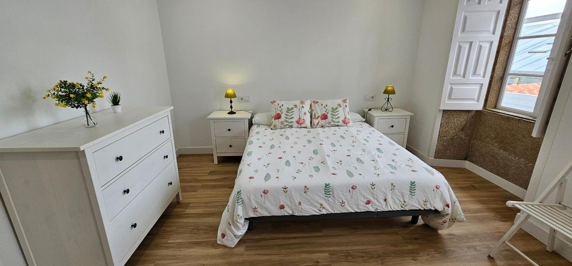 Apartamentos En El Centro - Plaza De Amboage - Wifi 페레올 외부 사진