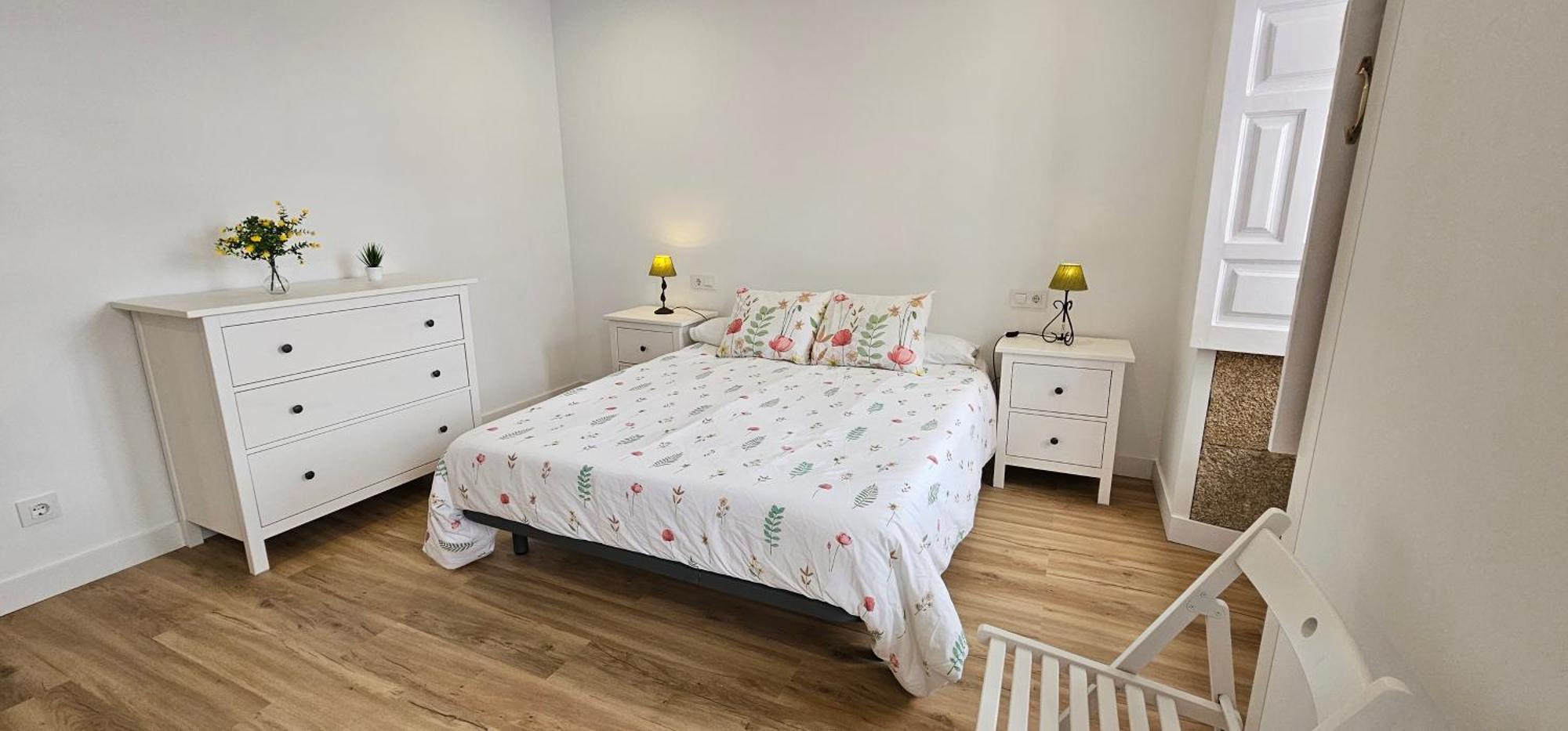 Apartamentos En El Centro - Plaza De Amboage - Wifi 페레올 외부 사진